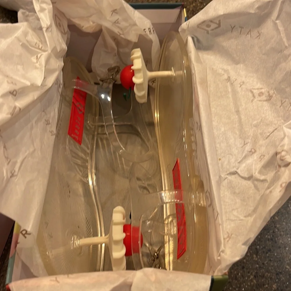 KATY PERRY “THE GELI-PVC” in CHERRY RED SIZE 9/39 WORN ONLY A FEW TIMES WITH BOX - Picture 5 of 6